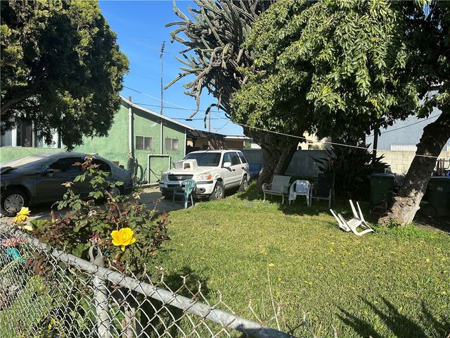 10814 Watts Avenue, Los Angeles, CA 90059