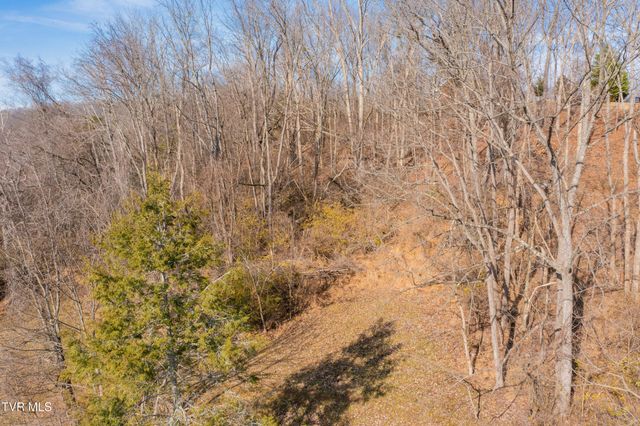 221 Old Siam Road, Elizabethton, TN 37643