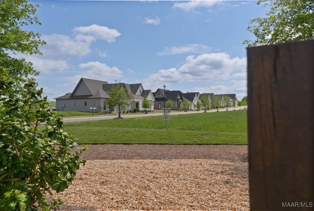 14 Blackberry Boulevard, Pike Road, AL 36064