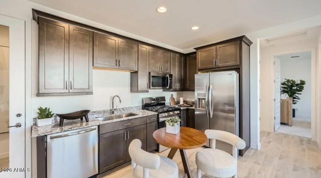 17359 W GRAY FOX Trail, Surprise, AZ 85387