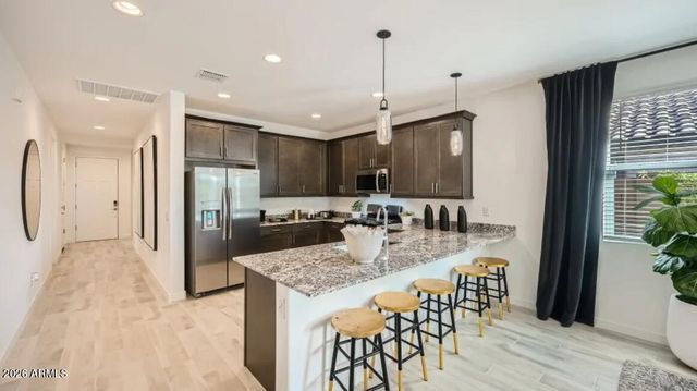 17359 W GRAY FOX Trail, Surprise, AZ 85387