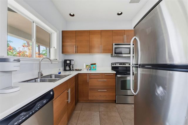 1022 NORMANDY TRACE ROAD, Tampa, FL 33602