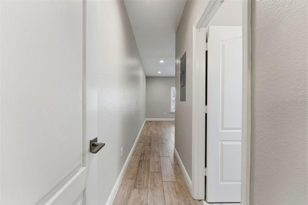 Image 12 of property listing at 1022 NORMANDY TRACE ROAD, Tampa, FL 33602