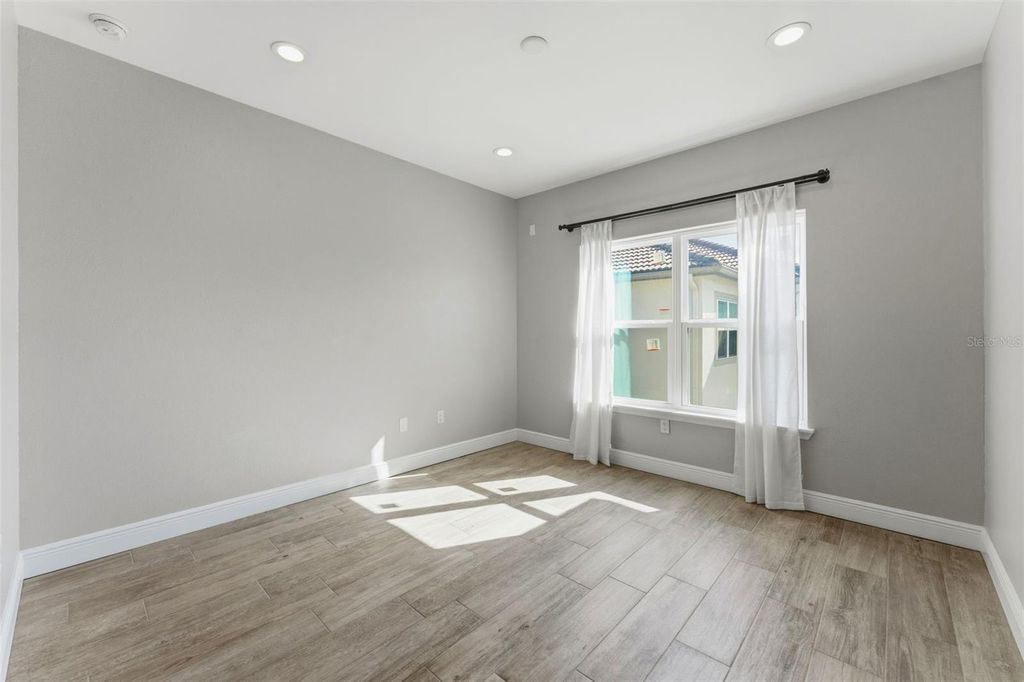 Image 20 of property listing at 1022 NORMANDY TRACE ROAD, Tampa, FL 33602