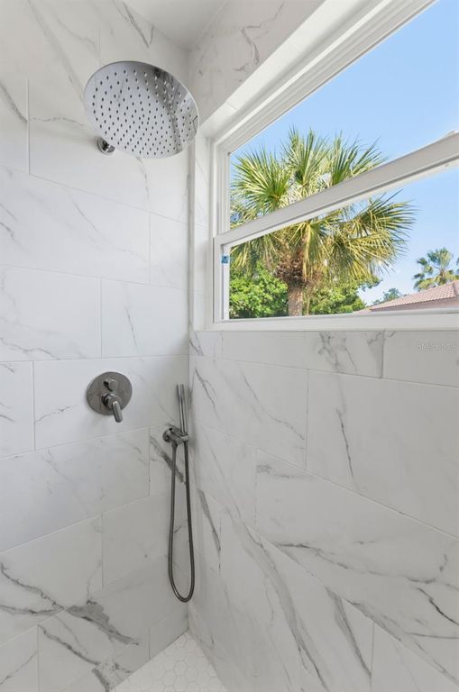 Image 25 of property listing at 1022 NORMANDY TRACE ROAD, Tampa, FL 33602