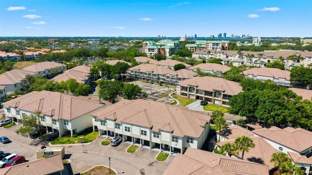 Image 36 of property listing at 1022 NORMANDY TRACE ROAD, Tampa, FL 33602