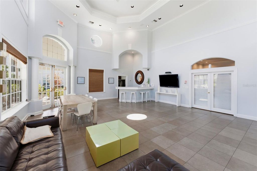 Image 39 of property listing at 1022 NORMANDY TRACE ROAD, Tampa, FL 33602