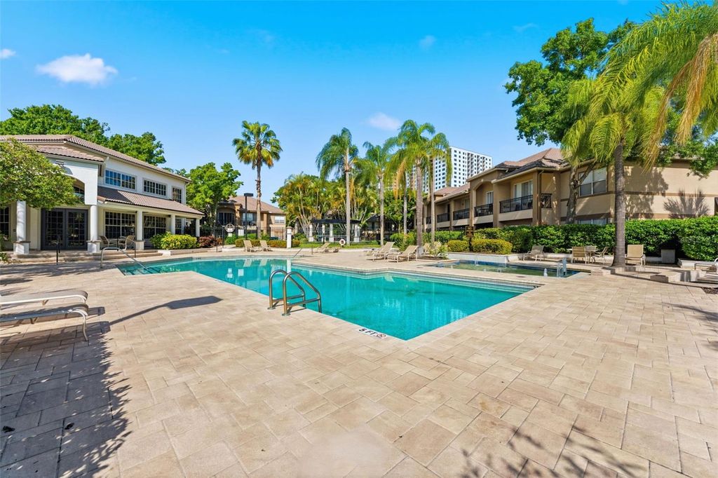Image 48 of property listing at 1022 NORMANDY TRACE ROAD, Tampa, FL 33602