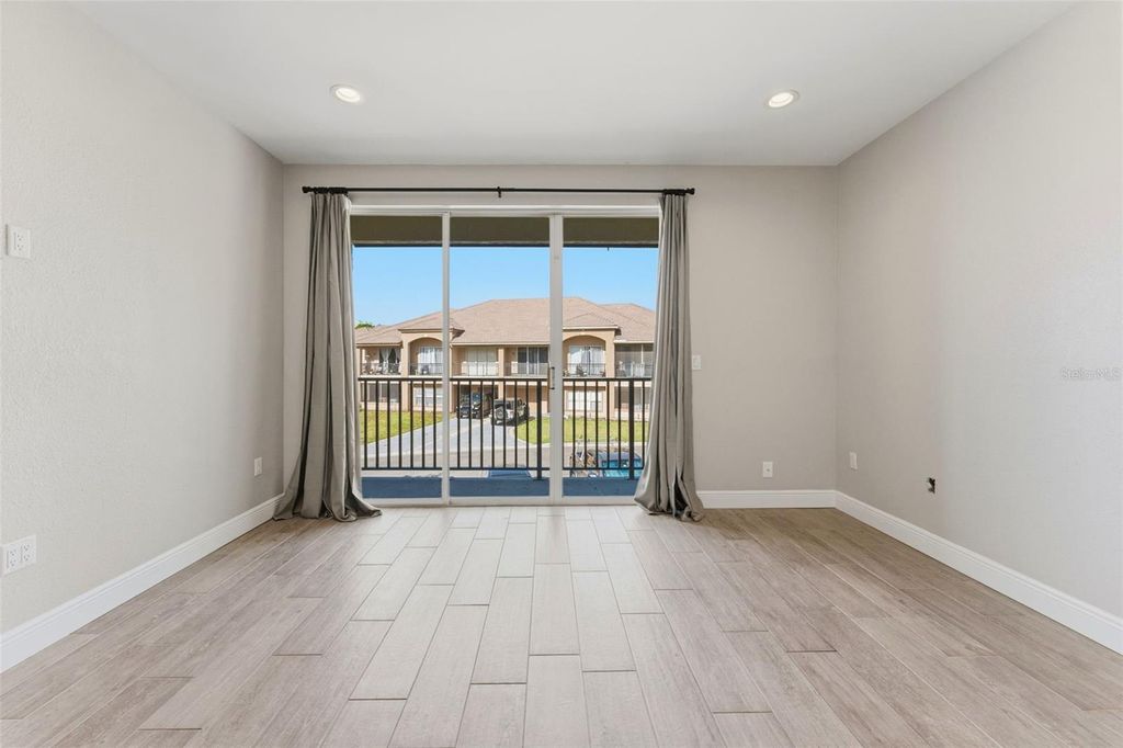 Image 9 of property listing at 1022 NORMANDY TRACE ROAD, Tampa, FL 33602