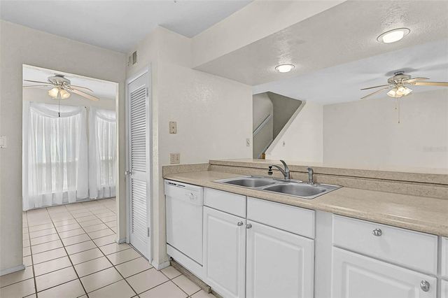 4388 RAYFIELD DRIVE 4388, Sarasota, FL 34243