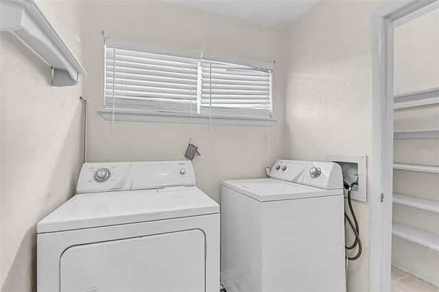 4388 RAYFIELD DRIVE 4388, Sarasota, FL 34243