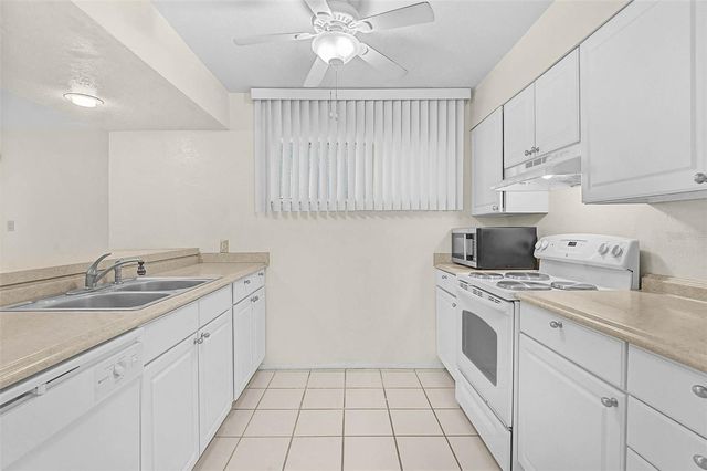 4388 RAYFIELD DRIVE 4388, Sarasota, FL 34243