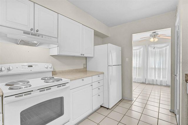 4388 RAYFIELD DRIVE 4388, Sarasota, FL 34243