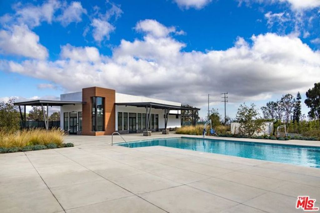 1697 Constellation Drive, Los Angeles, CA 90732