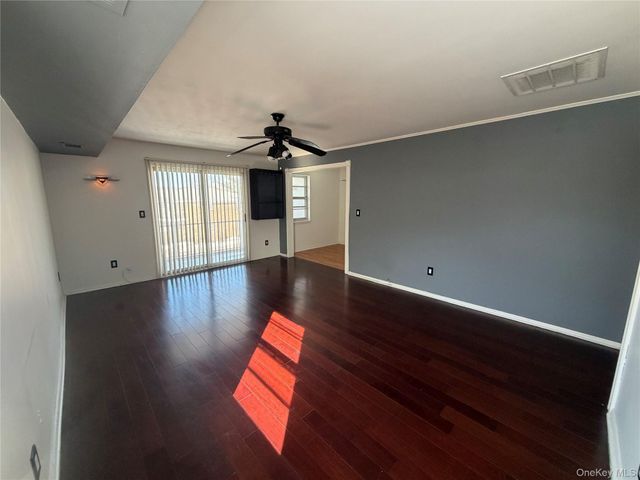 7 Essex Lane B3, Suffern, NY 10901