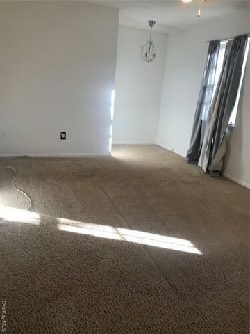 7 Essex Lane B3, Suffern, NY 10901