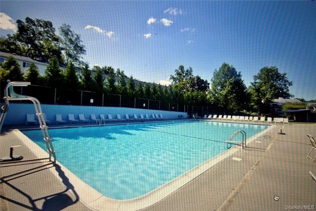 7 Essex Lane B3, Suffern, NY 10901