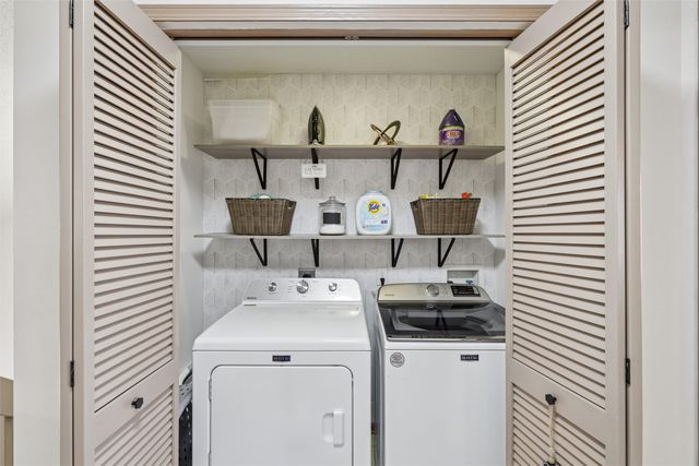 4425 Mills Civic Parkway 405, West Des Moines, IA 50265