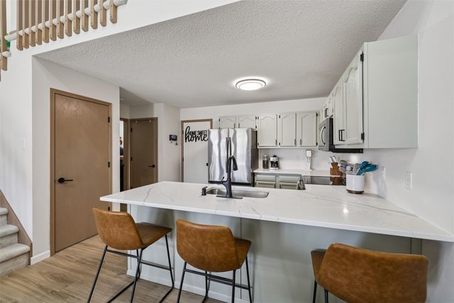 4425 Mills Civic Parkway 405, West Des Moines, IA 50265