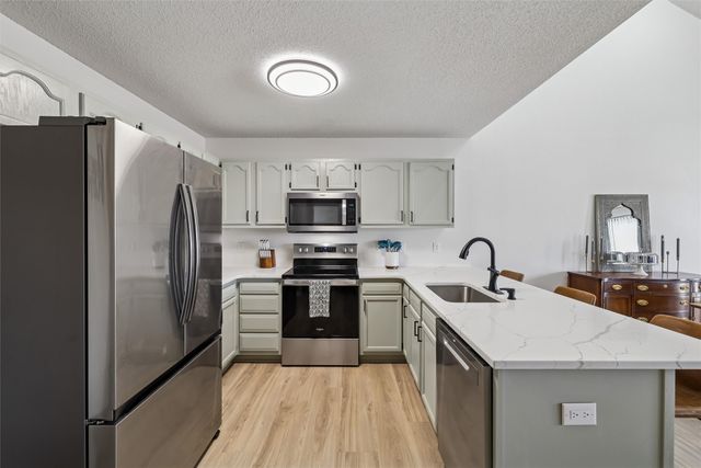 4425 Mills Civic Parkway 405, West Des Moines, IA 50265