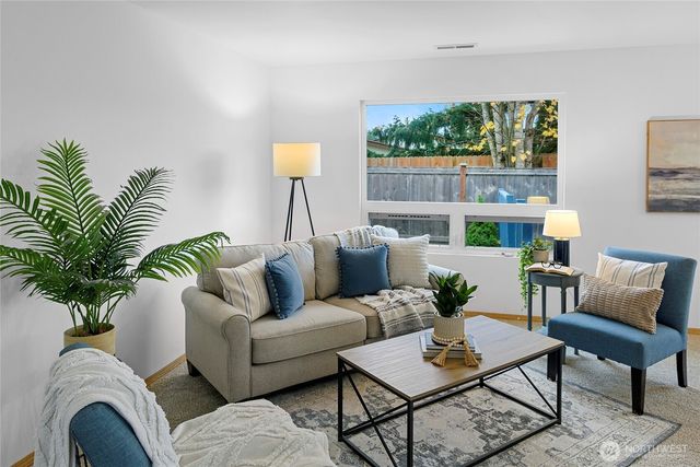 124 NE Tucannon Court, Bremerton, WA 98311