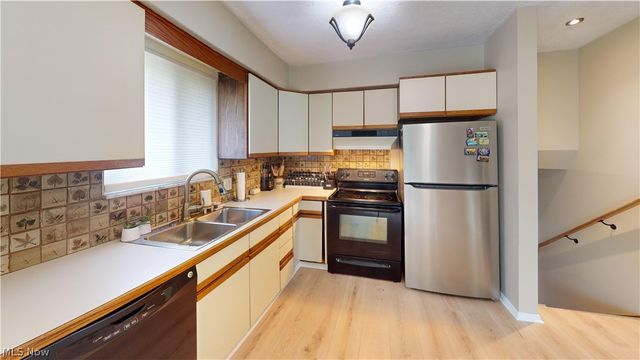 9260 Avery Road, Broadview Heights, OH 44147
