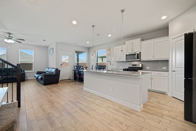 1112 Croxley Way, Fort Worth, TX 76247