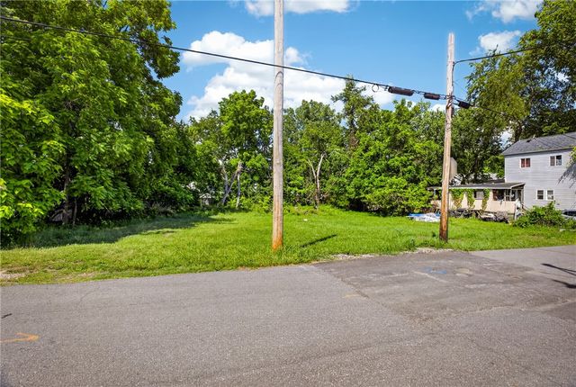 826 Wall St, Mcdonald, PA 15057