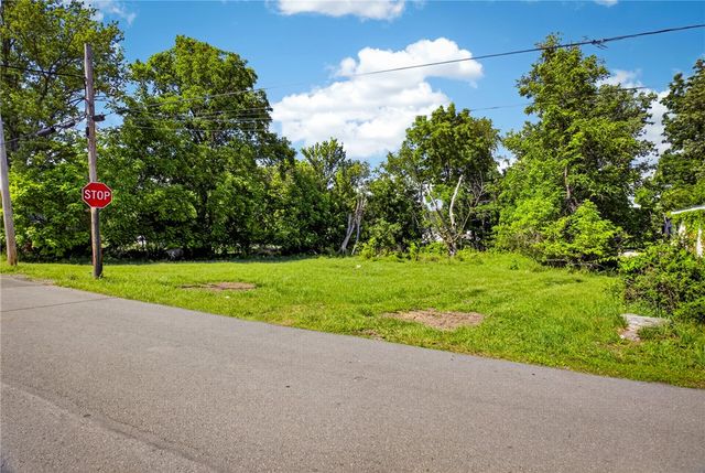826 Wall St, Mcdonald, PA 15057