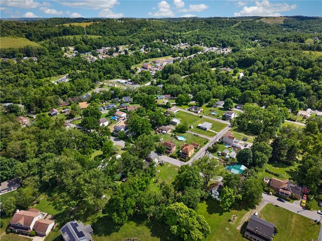 826 Wall St, Mcdonald, PA 15057