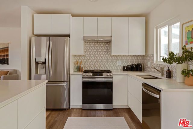 4303 Stillwell Avenue, Los Angeles, CA 90032