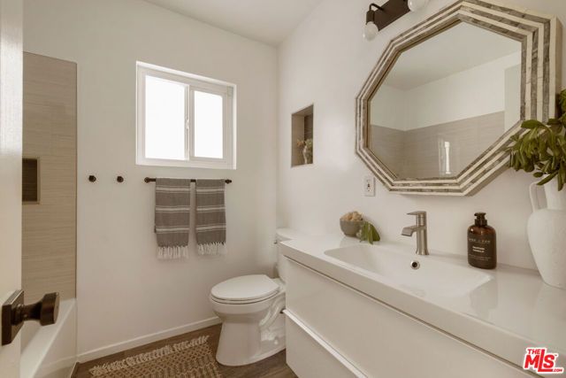 4303 Stillwell Avenue, Los Angeles, CA 90032