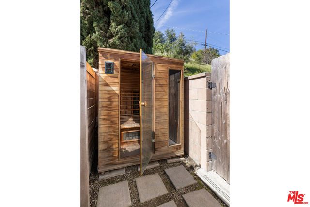 4303 Stillwell Avenue, Los Angeles, CA 90032