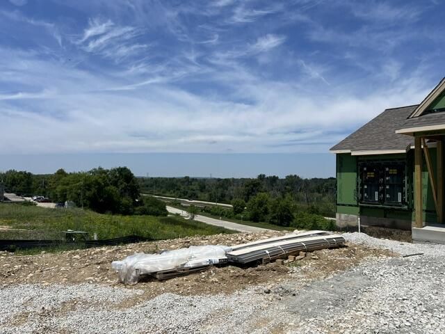 18830 N Hills DRIVE, Brookfield, WI 53005