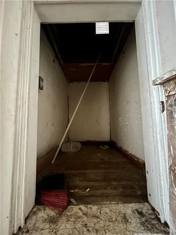 5609 Highland Avenue, Kansas City, MO 64110