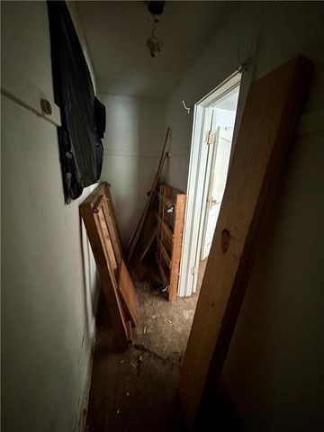 5609 Highland Avenue, Kansas City, MO 64110