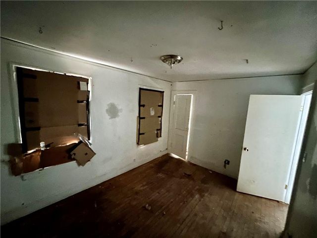 5609 Highland Avenue, Kansas City, MO 64110