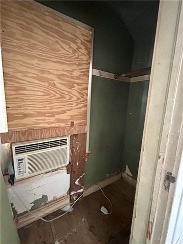 5609 Highland Avenue, Kansas City, MO 64110