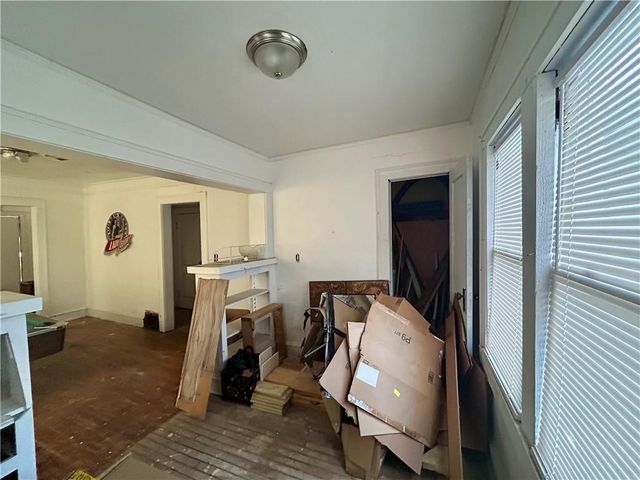 5609 Highland Avenue, Kansas City, MO 64110