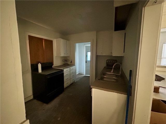 5609 Highland Avenue, Kansas City, MO 64110