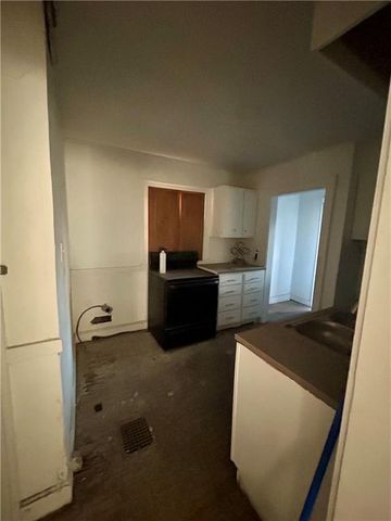 5609 Highland Avenue, Kansas City, MO 64110