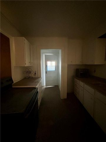 5609 Highland Avenue, Kansas City, MO 64110