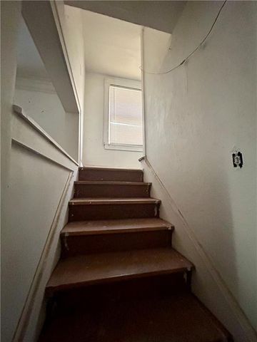 5609 Highland Avenue, Kansas City, MO 64110