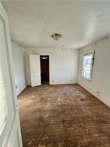 5609 Highland Avenue, Kansas City, MO 64110