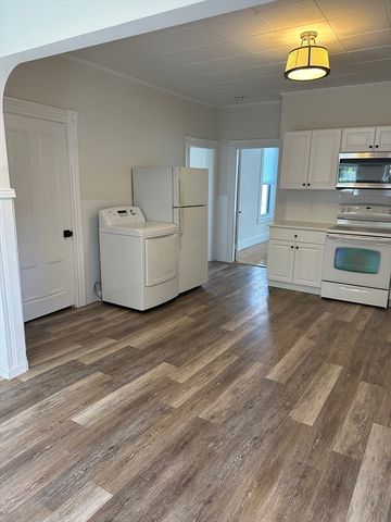 36 Cross St 1, Winchester, MA 01890