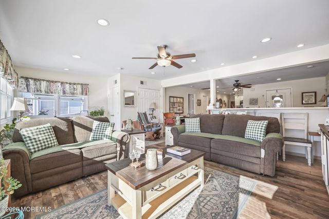 17 Lake Huron Drive, Little Egg Harbor, NJ 08087