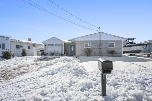 17 Lake Huron Drive, Little Egg Harbor, NJ 08087