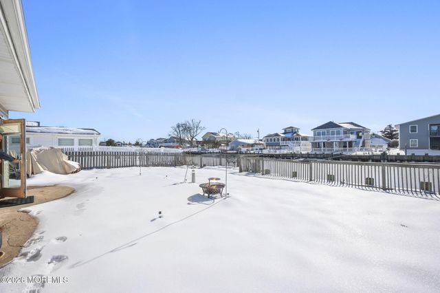 17 Lake Huron Drive, Little Egg Harbor, NJ 08087