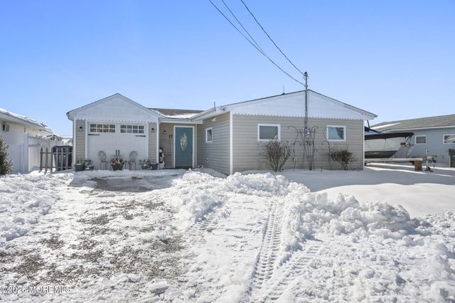 17 Lake Huron Drive, Little Egg Harbor, NJ 08087