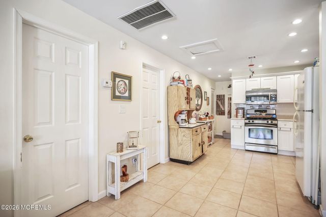 17 Lake Huron Drive, Little Egg Harbor, NJ 08087